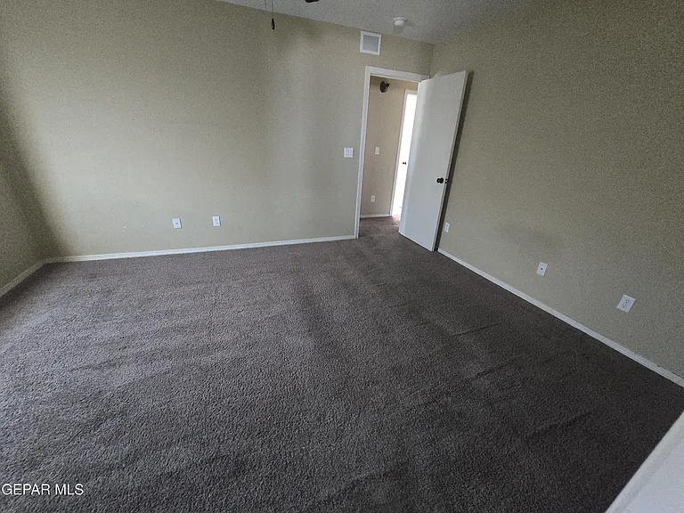 808 Ballard Shapleigh Pl — Photo 8