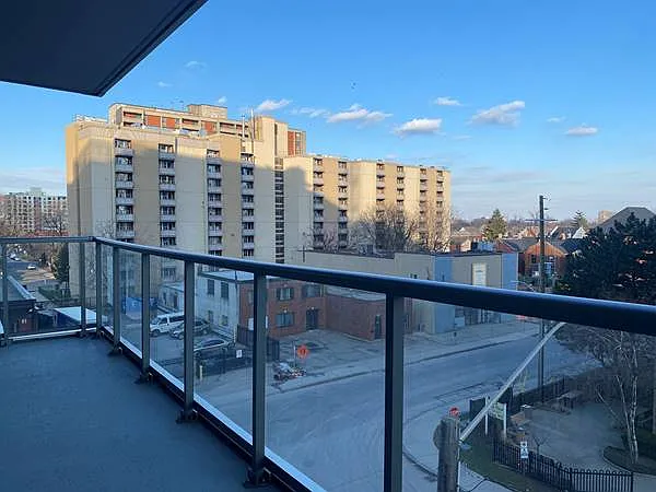 212 King William St #404 — Photo 15