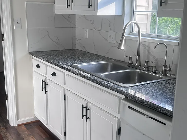 118 Lauren Cir #118 — Photo 8