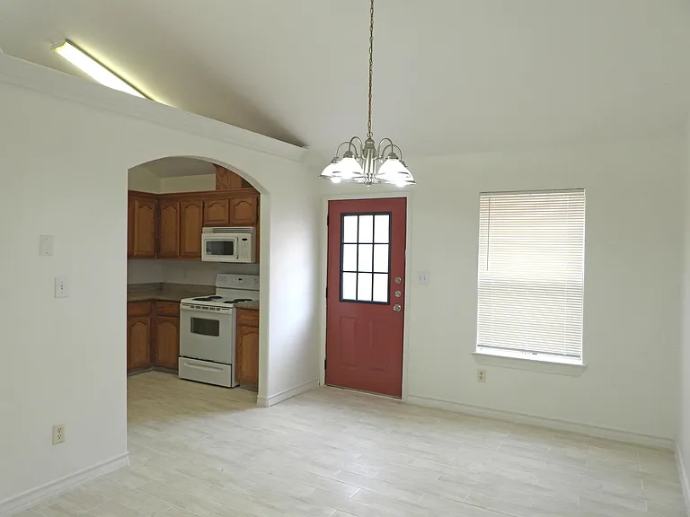 2101 Bahamas Dr #3 — Photo 5
