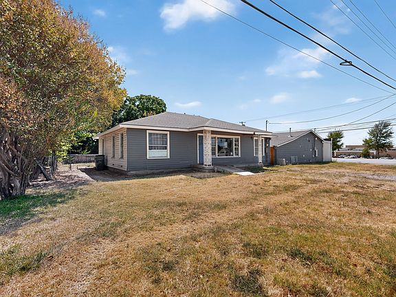 3rd image of 3004 Hickory Tree Rd