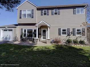 560 Line Rd, Hazlet, NJ 07730