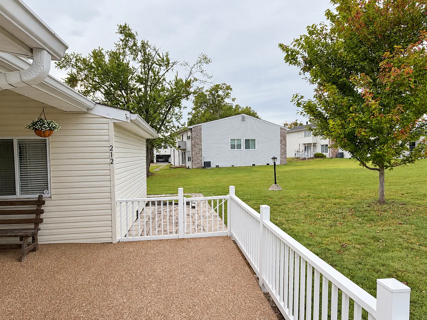 2 bed, 940 sqft, $1,900 — Photo 4