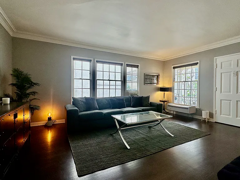 1126 Hacienda Pl #1120 — Photo 2