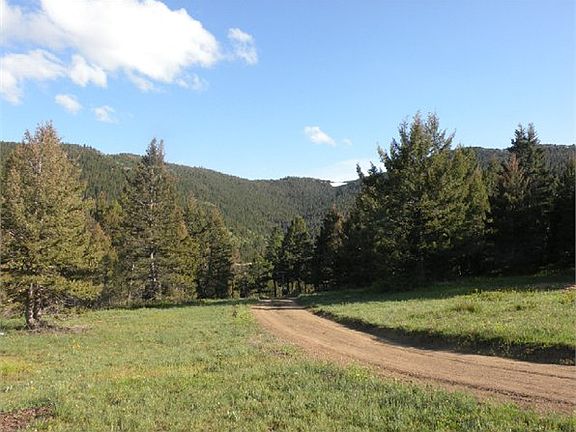2nd image of 3960 Divide Dr