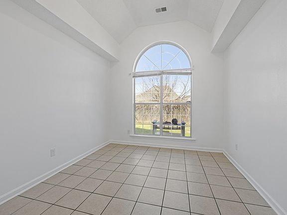 5th image of 7848 Pinefrost Ln