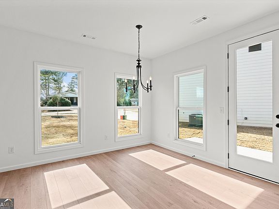 3rd image of 109 Burns Rd