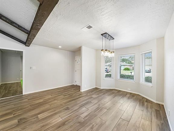 4th image of 16135 Little Cypress Ln