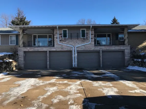 2423 S 50th St, Omaha, NE 68106