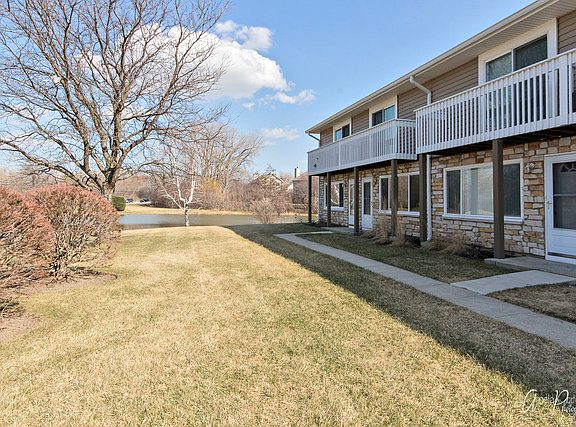 2nd image of 17434 W Walnut Ln #0