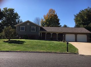 602 Bayside Dr, Metamora, IL