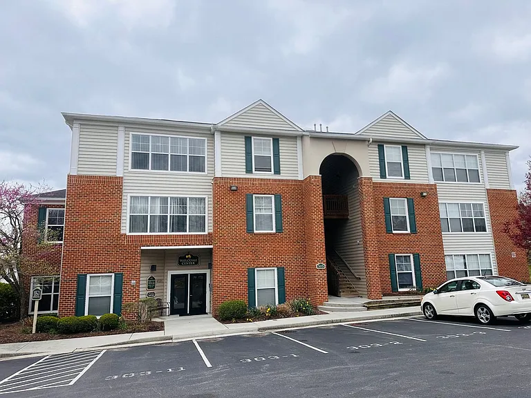 303 N Knollwood Dr #6301 — Photo 1