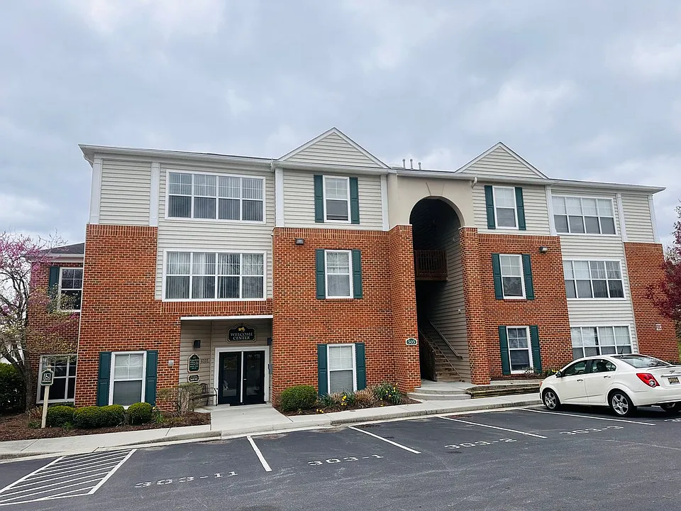 303 N Knollwood Dr #6301