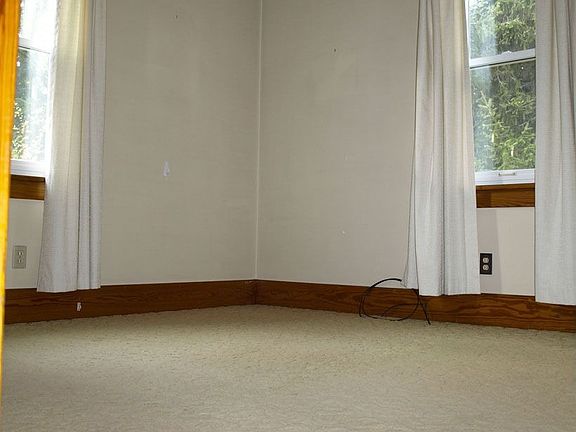 2nd image of 4800 Dowling St
