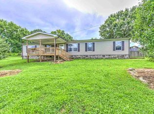 231 Lawson Ln, Jacksboro, TN 37757