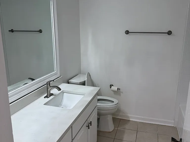 1103 Airline Dr — Photo 8