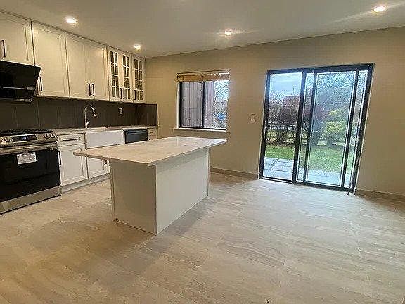2nd image of 45 Gateway Dr APT 1