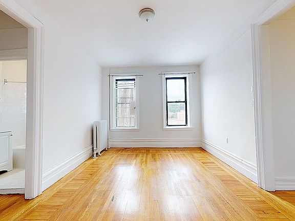 2nd image of 4848 Broadway APT 5D