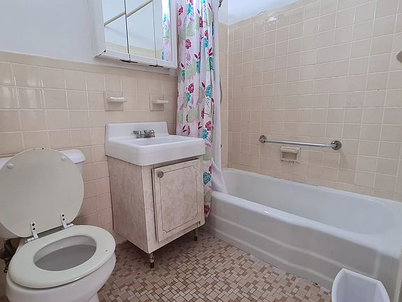 3rd image of 464 Neptune Ave APT 4C