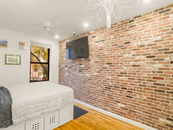 430 East 87th Street 2A image 2 of 8