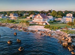 1 Calumet Rd, Fairhaven, MA 02719