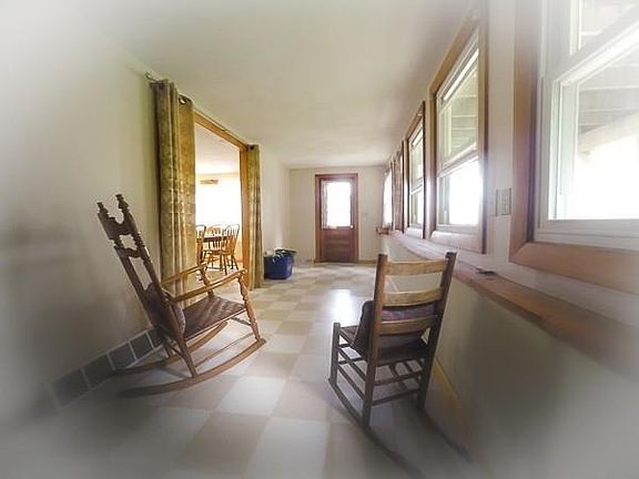 3rd image of 33 Colony Beach Blvd