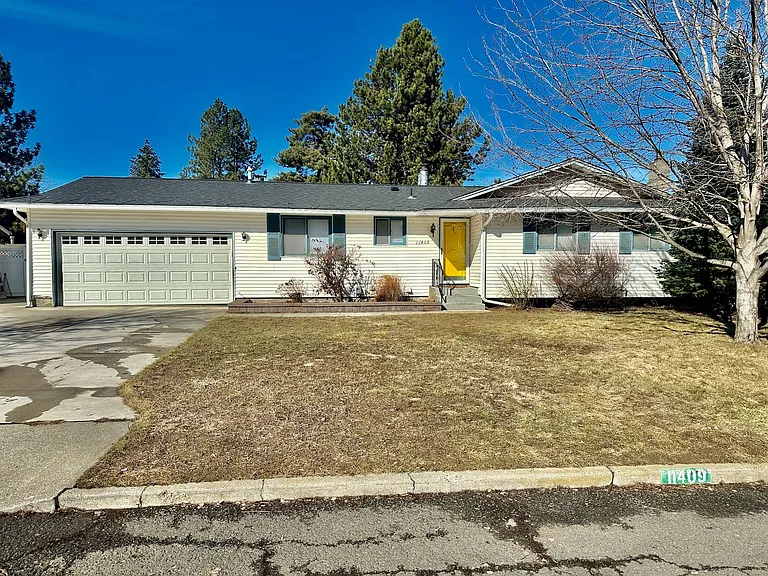 11409 N Guinevere Dr — Photo 1