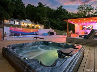 1400 Prairie Creek Dr, Rogers, AR 72756