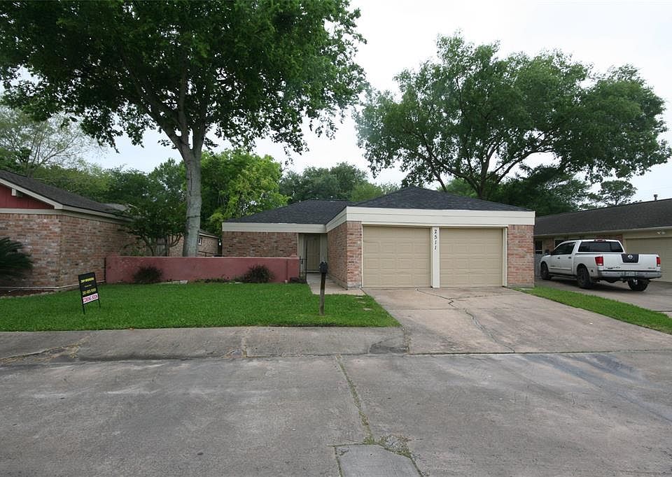 1st image of 2511 Creekway Cir