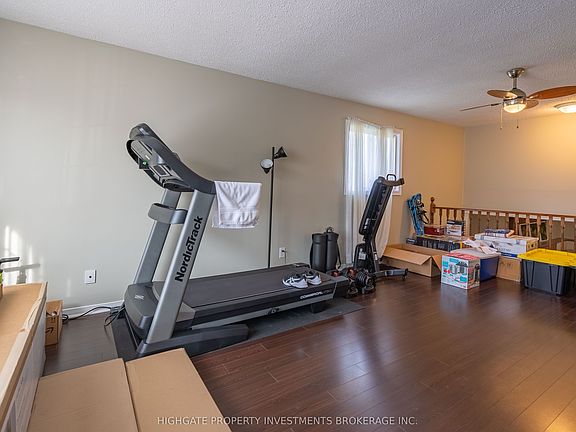 5th image of 36 Rosenfeld Dr