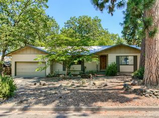 814 Hillview Dr, Ashland, OR 97520