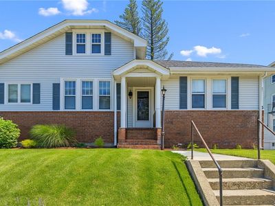 107 Meadow Rd, Woonsocket, RI, 02895