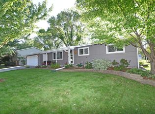 2067 Theresa St, Mendota Heights, MN 55120