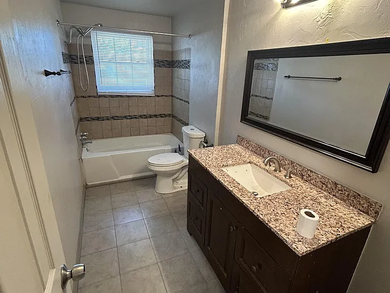 2813 SE 46th St — Photo 11