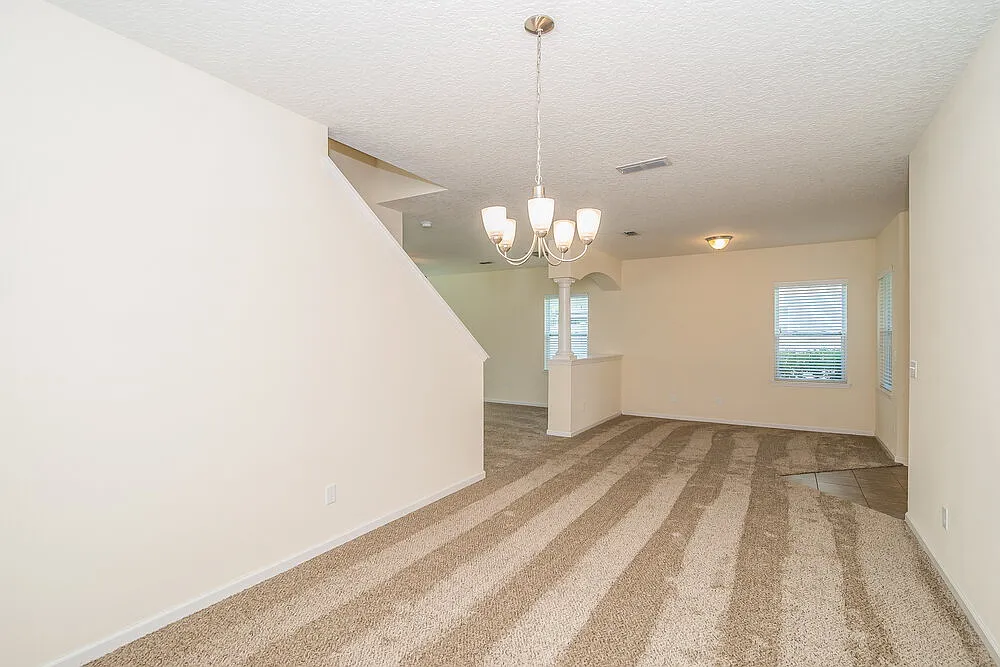3 bed, 2.5 bath, 2455 sqft, $2,560 — Photo 4
