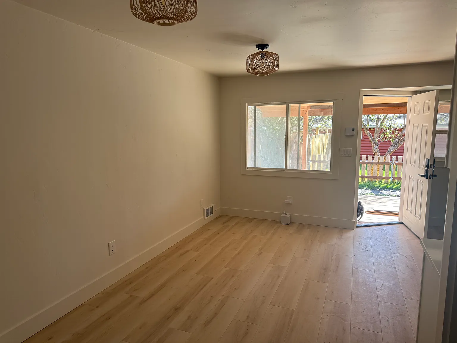 1 bed, 450 sqft, $1,600 — Photo 4