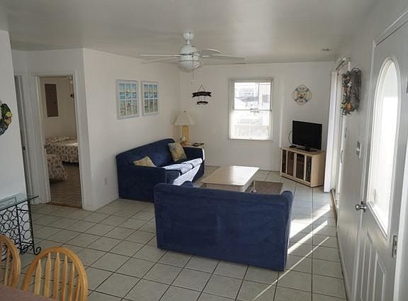3rd image of 343 40th St #N