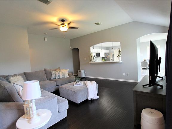 4th image of 6527 Aspen Shores Ct