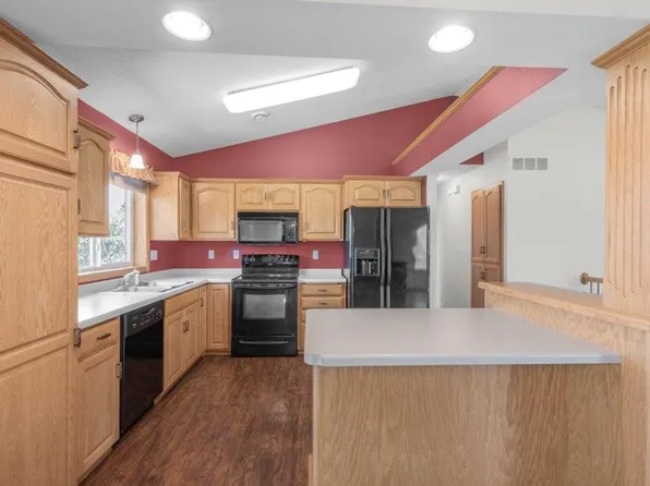 2319 Vermont Dr, Sartell, MN 56377