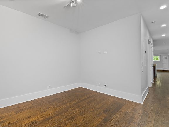 4th image of 1262 W Bryn Mawr Ave APT 1