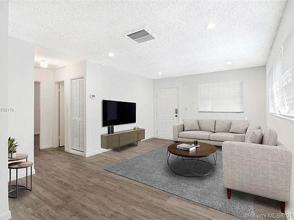 5th image of 20910 NW 32nd Ave