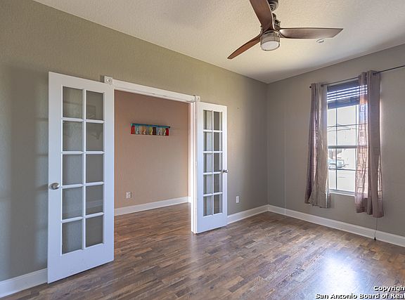 2nd image of 8903 Oakwood Park