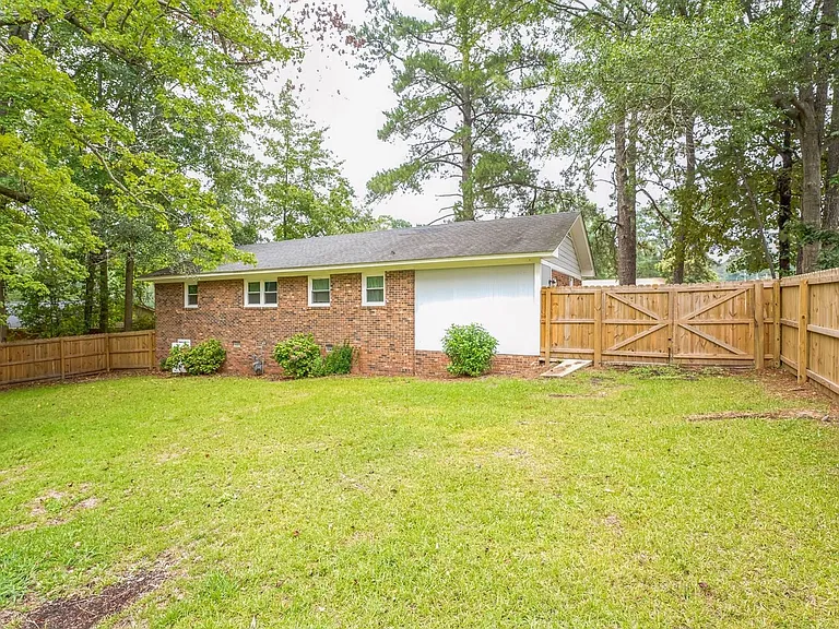 628 McLamb Dr — Photo 26