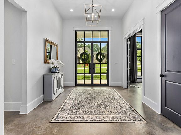 2nd image of 11076 Hidden Hollow Ln