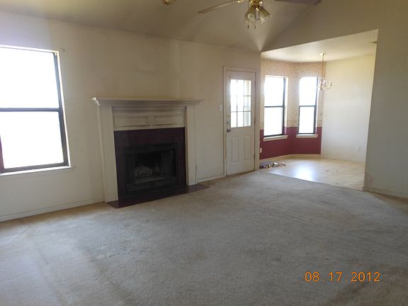 4th image of 3402 Christie Dr