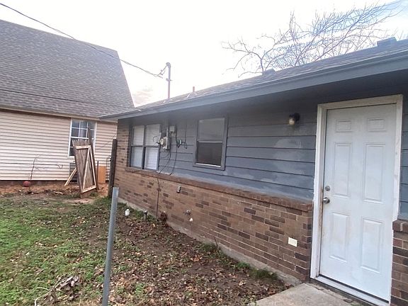 4th image of 717 NW 110th St