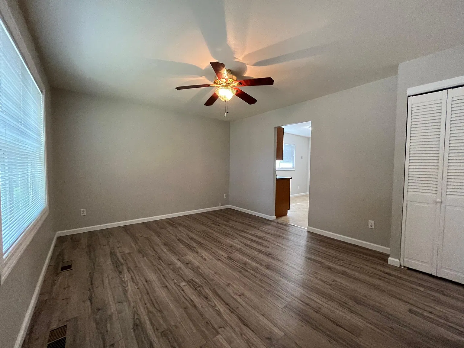3 bed, 832 sqft, $1,395 — Photo 3