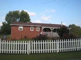 144 Locust Ln, Johnson City, TN 37604