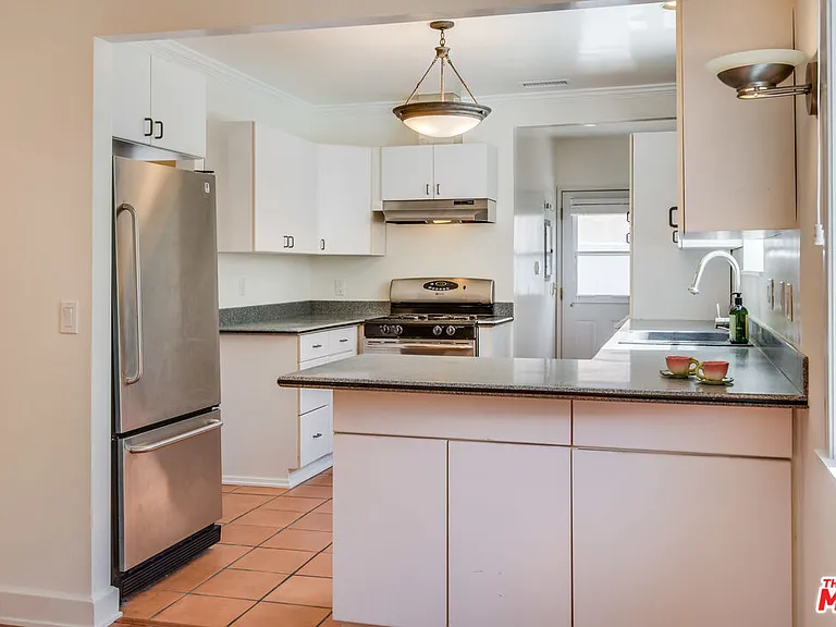 4264 Mildred Ave — Photo 9