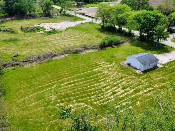 301 N West St, Marengo, IL 60152